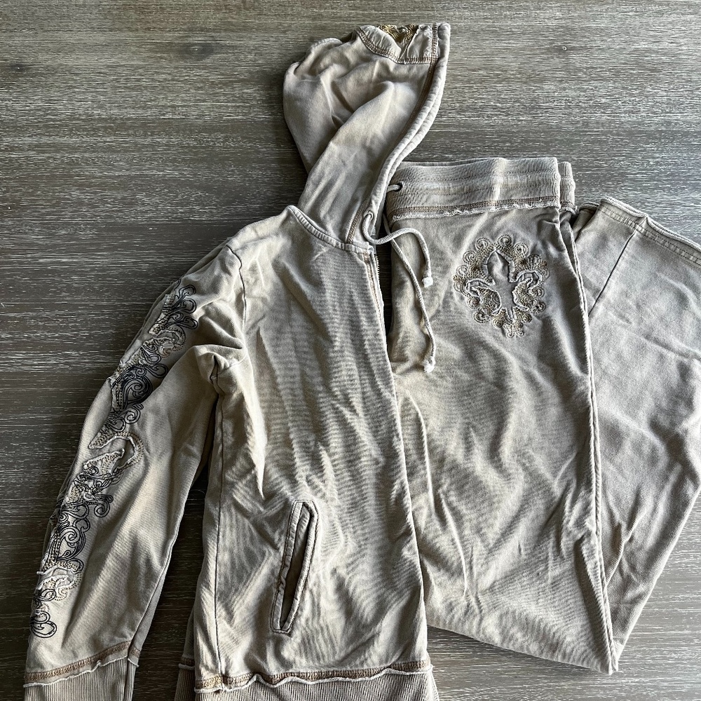 Vertigo Paris Tracksuit Set